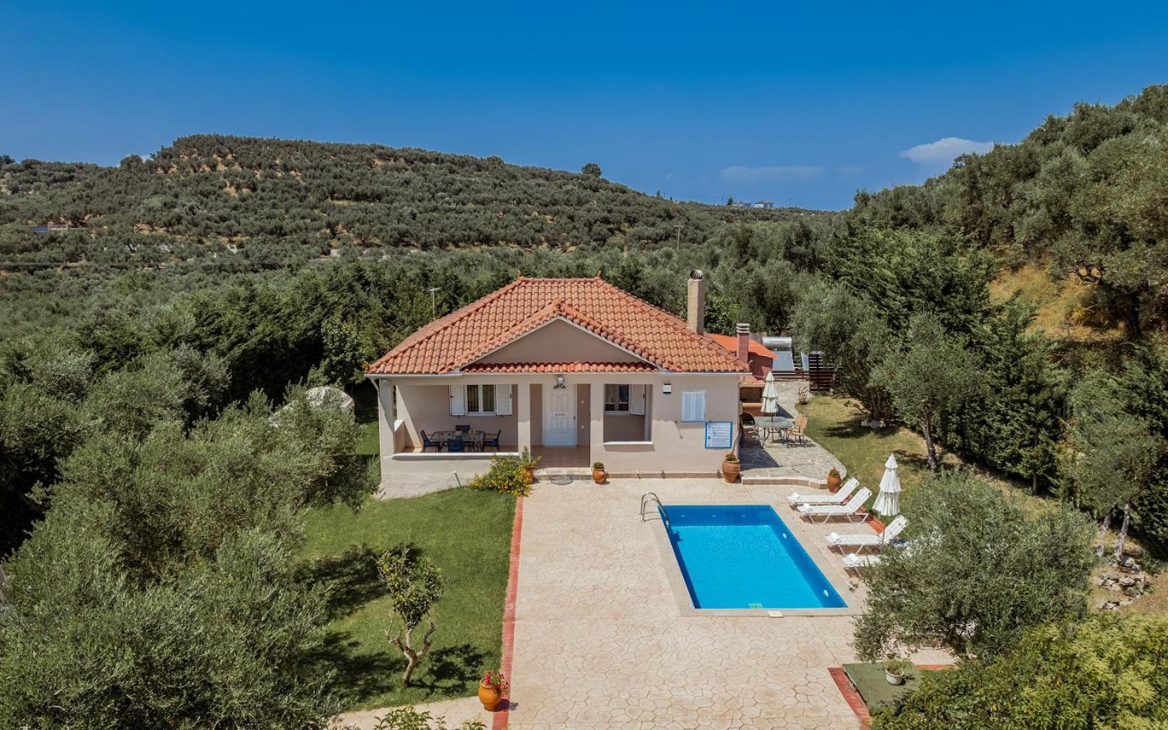Planos Villa Esterno foto