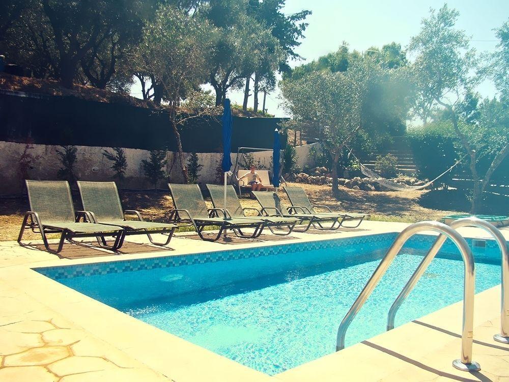 Planos Villa Esterno foto